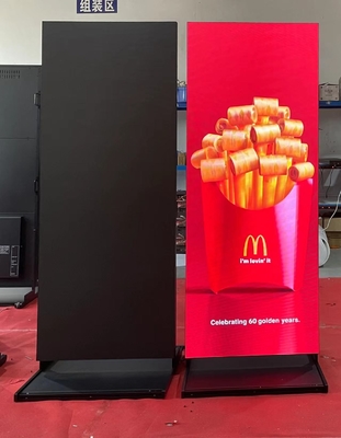 Άνευ ραφής επίδειξη διαφήμισης των RGB έξυπνων οδηγήσεων αφισών P2.5 για τη λεωφόρο αγορών