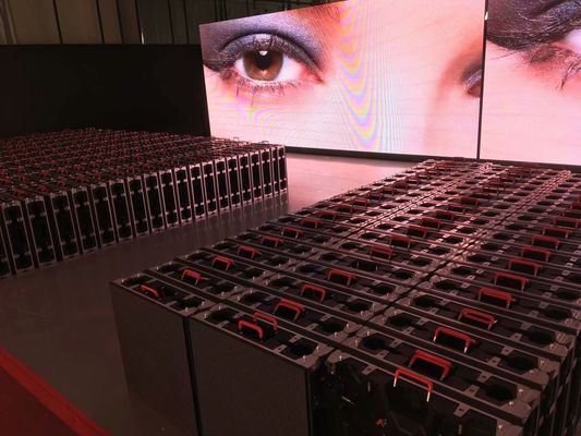 Εσωτερικό IP43 P2 5 οδήγησε την επίδειξη 38m απόσταση εξέτασης με την εξουσιοδότηση 24 μηνών