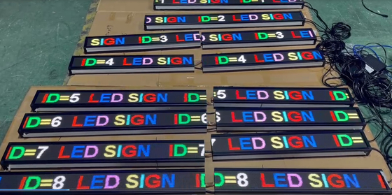 Κινούμενος πίνακας σημαδιών των RGB οδηγήσεων συνήθειας P3mm με τον ανταλλάκτη 16port