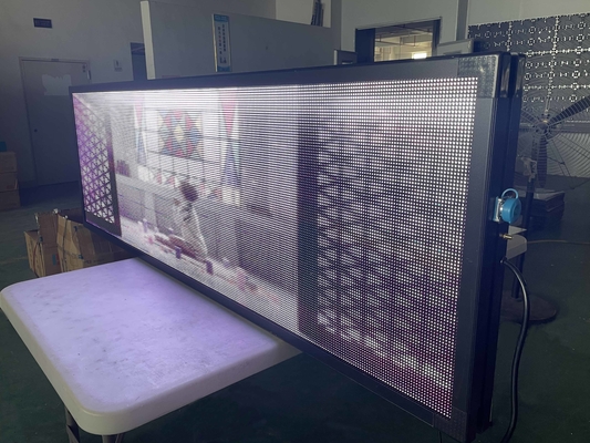 Εγκατάσταση 600w παραθύρων πινάκων P10 σημαδιών των τηλεοπτικών προγραμματίσημων οδηγήσεων