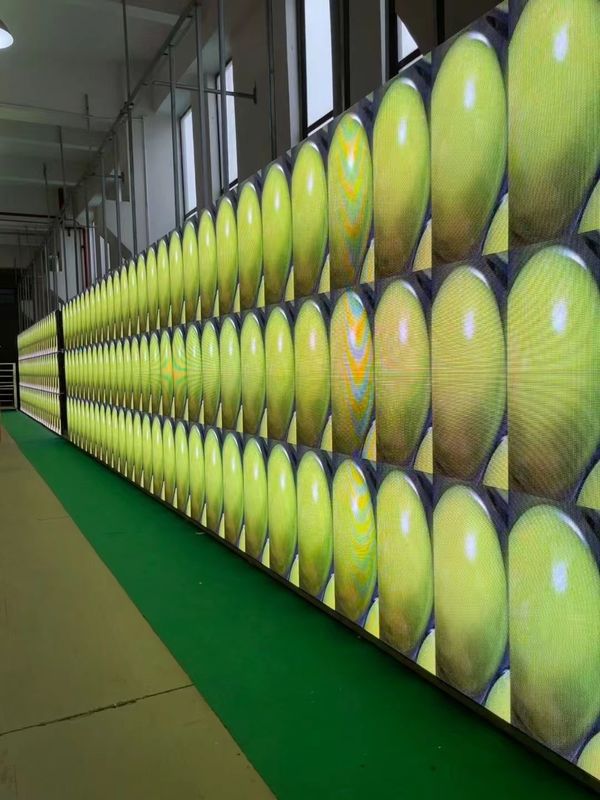 Σημάδια υπαίθριο 1 8 των RGB πλήρων οδηγήσεων χρώματος SMD P6 που ανιχνεύουν για τη διαφήμιση